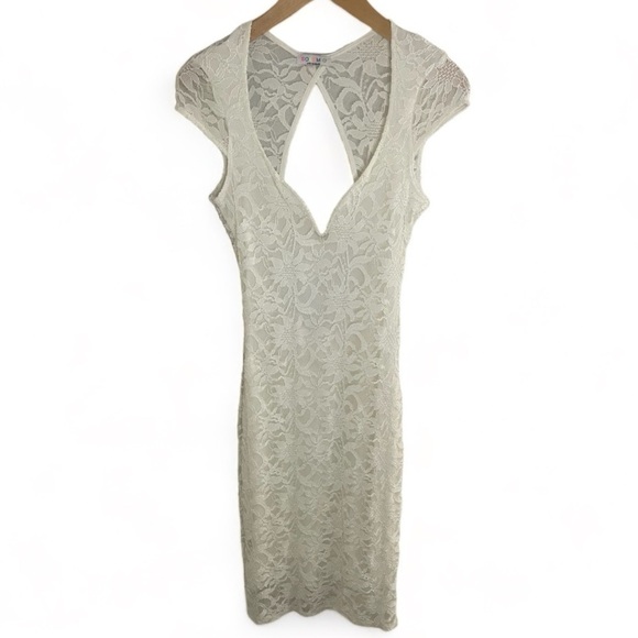 Solemio Dresses & Skirts - SOLEMIO Off White Ivory Lace Plunge Back Dress size Medium Bride Wedding‎ Party